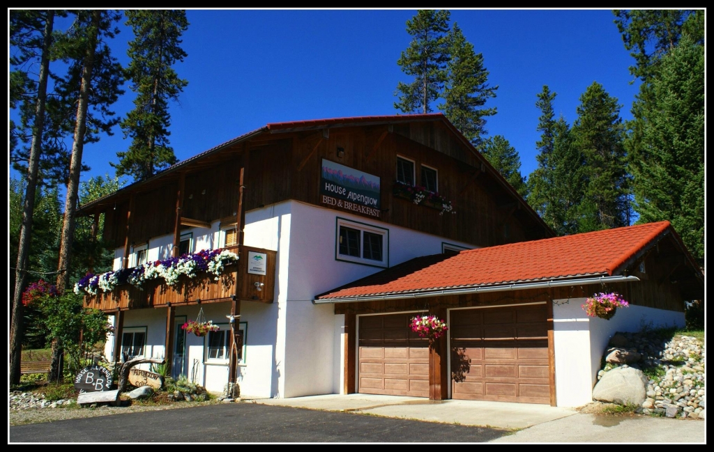 Alpenglow Bed and Breakfast | Super, Natural BC