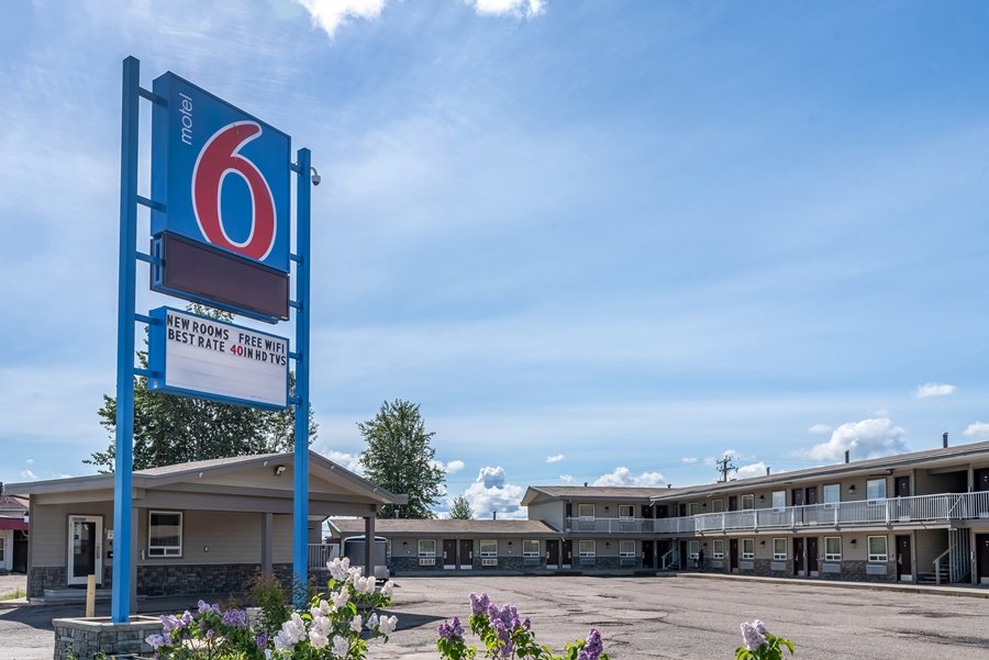 Motel 6 – Fort Nelson | Super, Natural BC